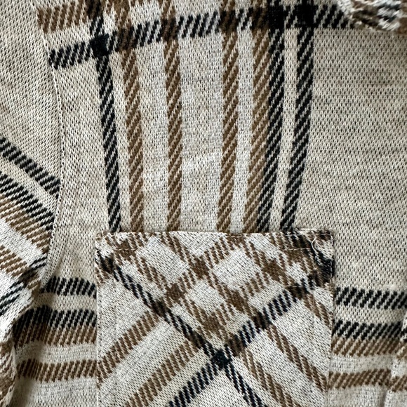 Womens Fall Knit Button Down Plaid Shirt - Picture 2 of 6